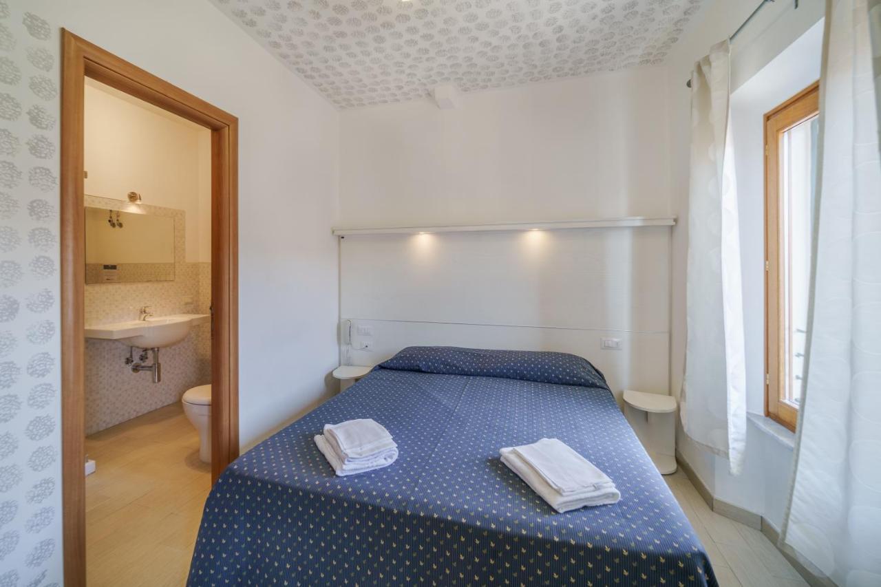 Affittacamere Vista Mare Porto Azzurro Exterior foto
