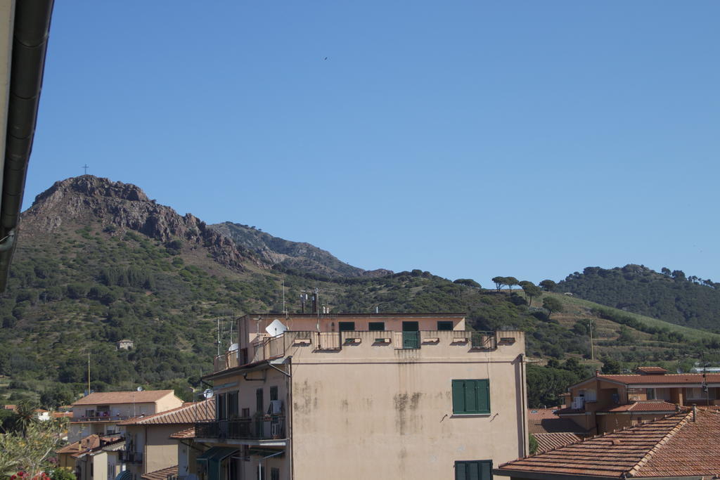 Affittacamere Vista Mare Porto Azzurro Exterior foto