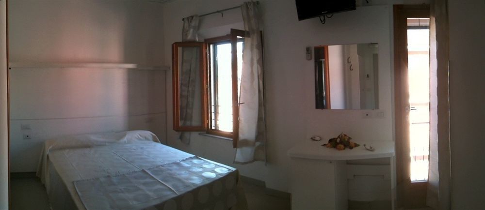 Affittacamere Vista Mare Porto Azzurro Exterior foto