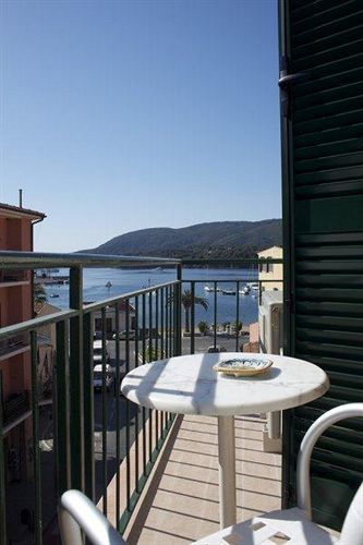 Affittacamere Vista Mare Porto Azzurro Exterior foto