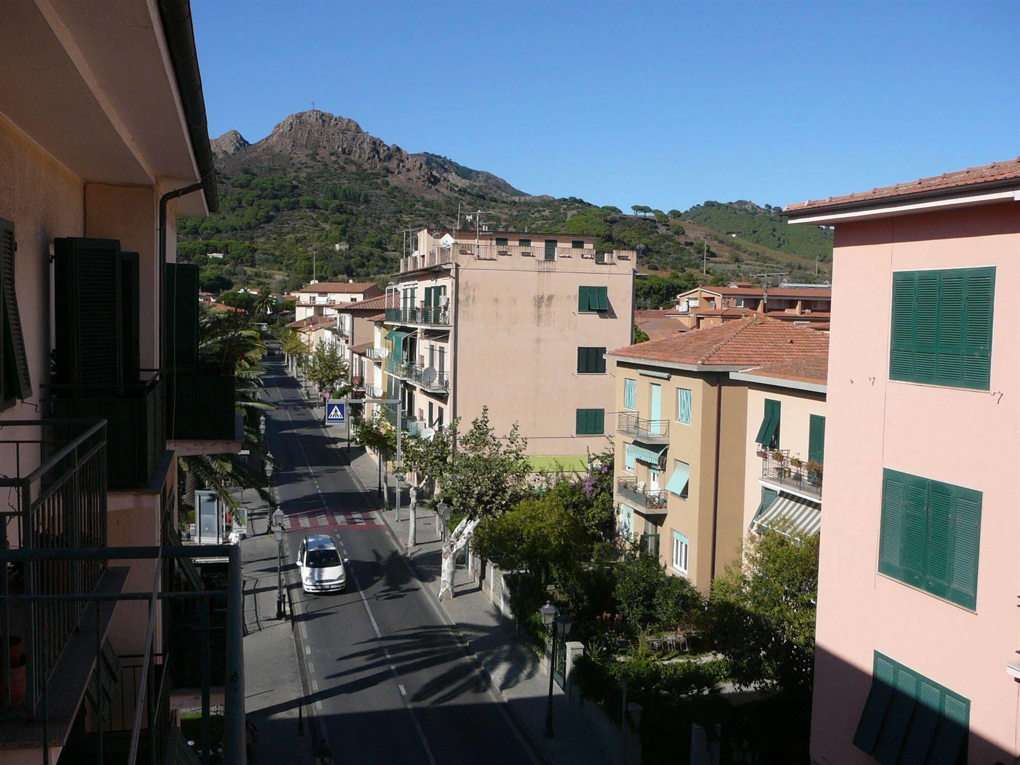 Affittacamere Vista Mare Porto Azzurro Exterior foto